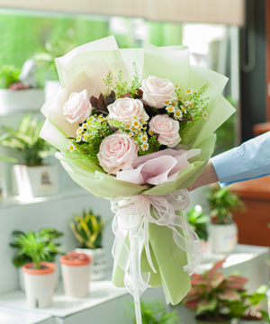 2046_TUOI-MONG-MO200 Bó hoa hồng kem