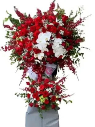 Kệ hoa khai trương chinh Phục đỉnh cao