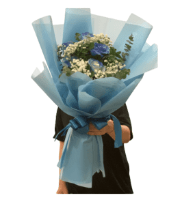 bó hoa hồng xanh và baby trắng