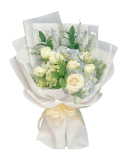 bó hoa hồng trắng tinh khôi