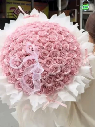 bó hoa hồng vĩ đại