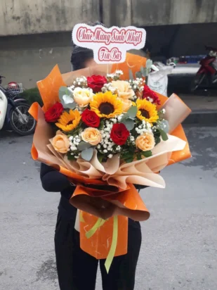 bó hoa hướng dương mix hồng kem