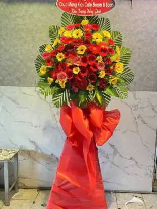 kệ hoa chúc mừng lộc xuân đầy nhà