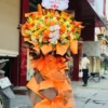 kệ hoa khai trương vàng son khởi đầu