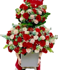 giỏ hoa dấu yêu thương