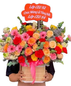 giỏ hoa mùa hạ tươi xanh