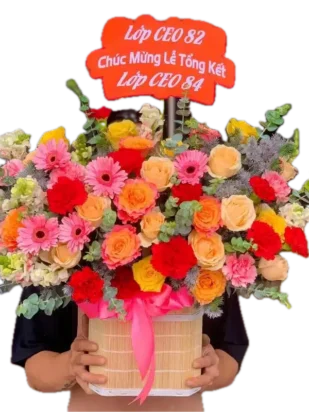 giỏ hoa mùa hạ tươi xanh